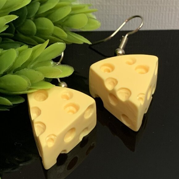 Cheese Earring, Green Bay Packer Earring, Funny Food Earring, Gift, Wisconsin - Picture 3 of 6